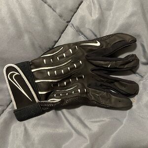 Black Nike Batting Glove